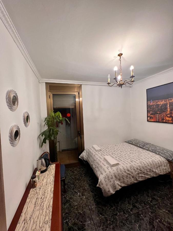 Room Familiar Sants 巴塞罗那 外观 照片